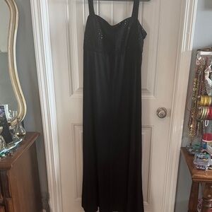 R & M Richards Elegant Black Evening Gown